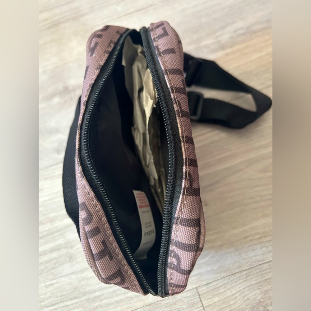 Prettylittlething | PLT brown bum bag. - Picture 4 of 4